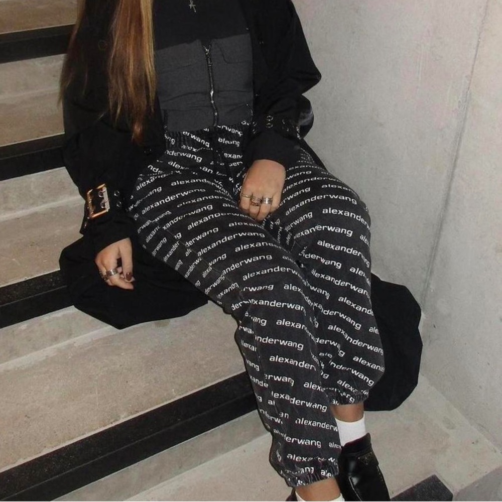 ALEXANDER WANG LOGO PRINT JOGGER IN DENIM GREY AGED AND WHITE PRINT SIZE SMALL